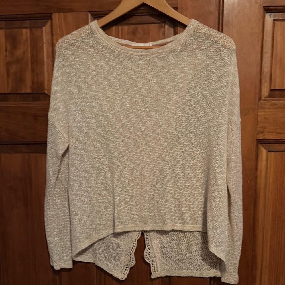 Cream Textured Knit Shrug with High-Low Hem